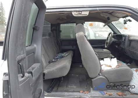 2005 Chevrolet Silverado 1500 Ls from USA, damaged, VIN 2GCEC19T751354156